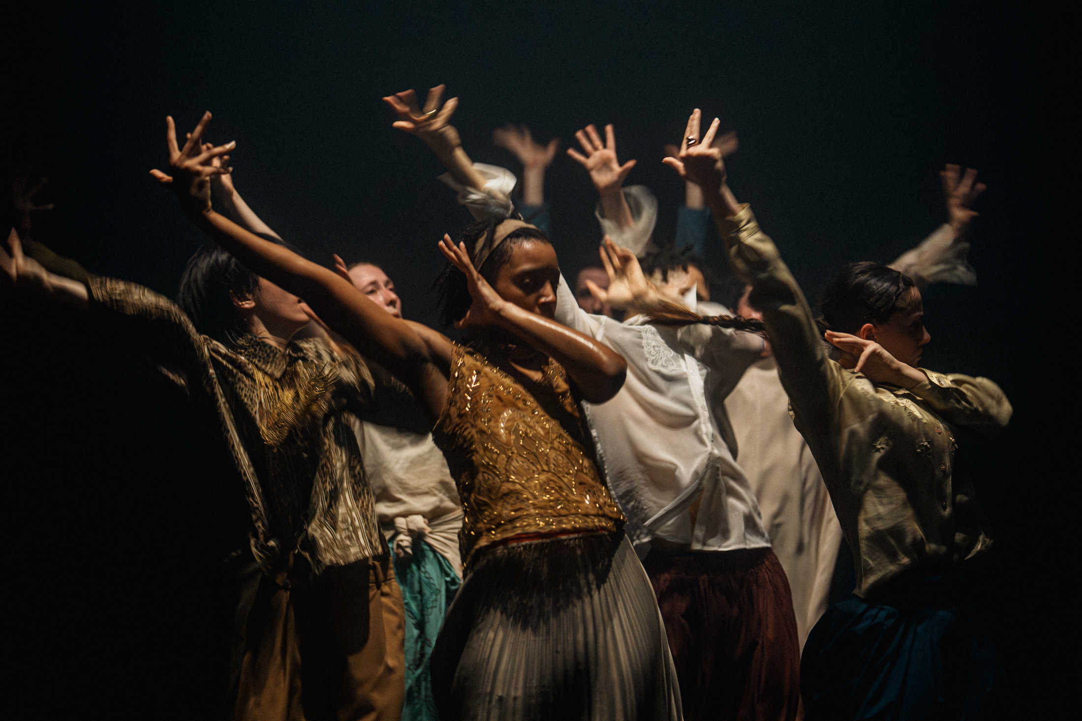 die Tänzer der Kompanie Shechter II von Hofesh Shechter treten mit In The Brain beim Düsseldorf Festival auf