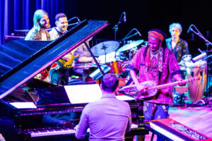 Mehdi Nassouli und das Marmoucha Orchestra treten beim Düsseldorf Festival auf