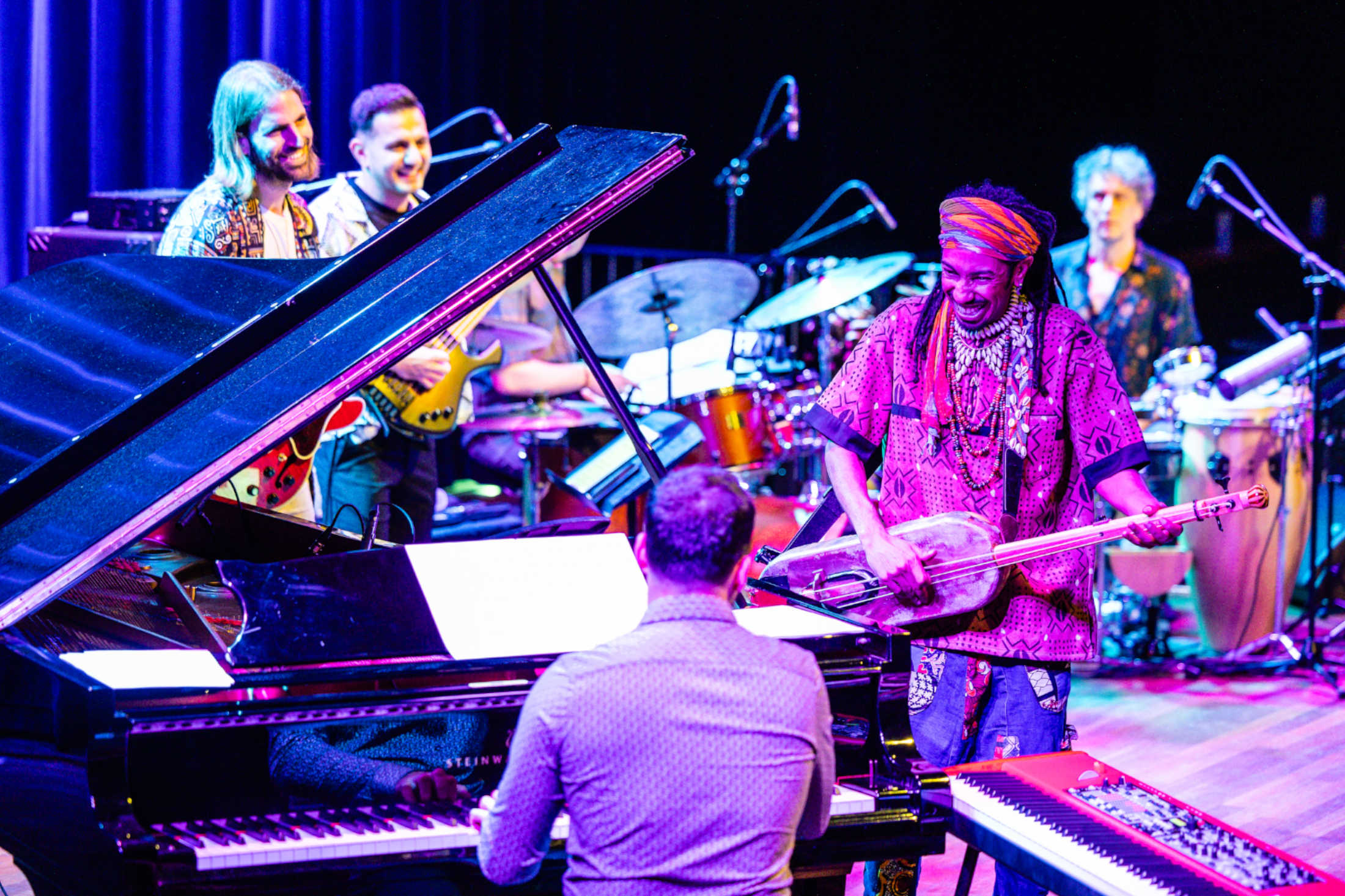 Mehdi Nassouli und das Marmoucha Orchestra treten beim Düsseldorf Festival auf