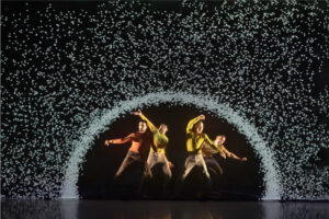 die Tänzer von der Ce. Käfig tanzen das Stück Pixel beim Düsseldorf Festival 2026