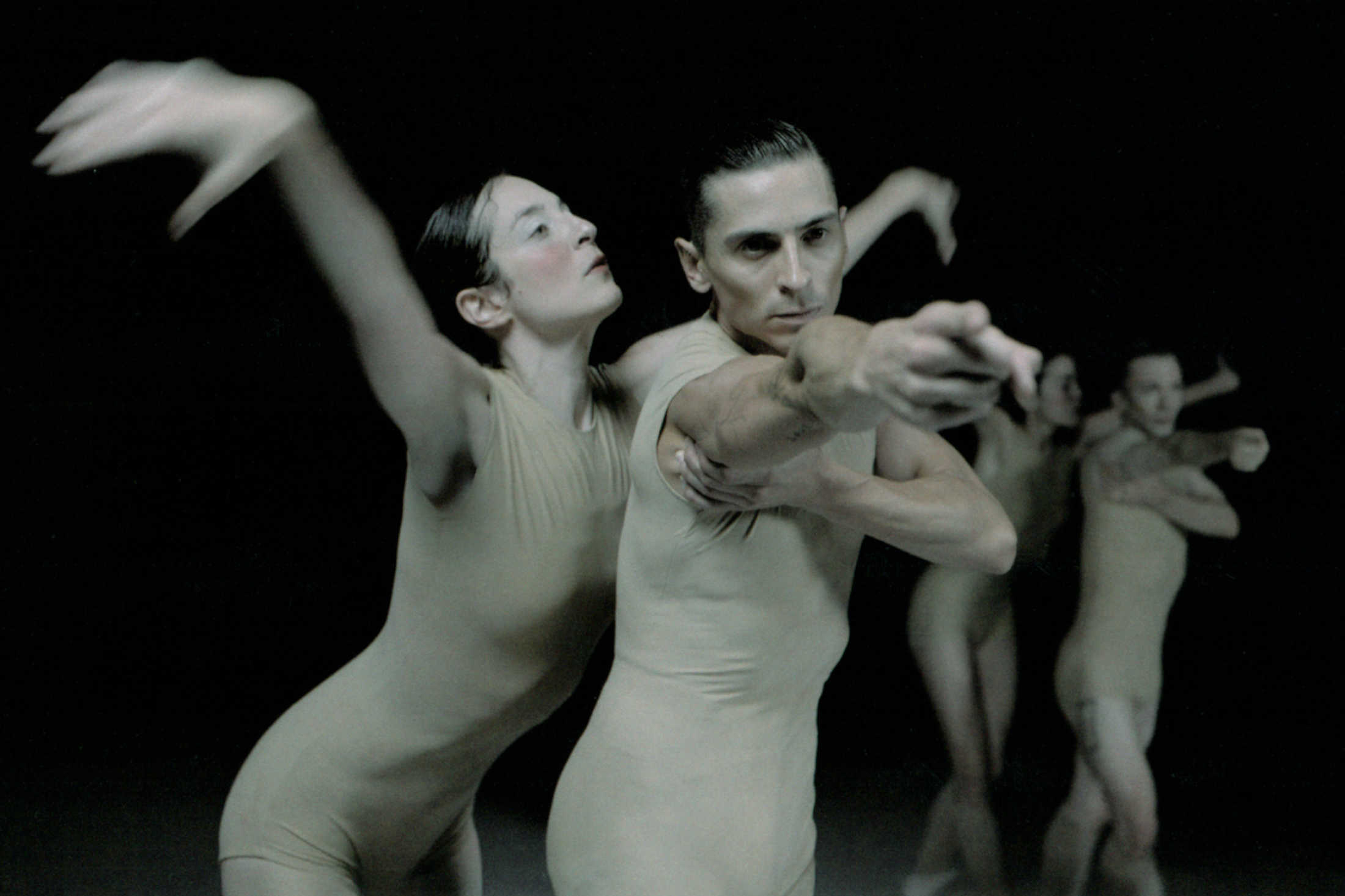 Tänzer*innen der Kompanie S-E-D von Sharon Eyal beim Düsseldorf Festival